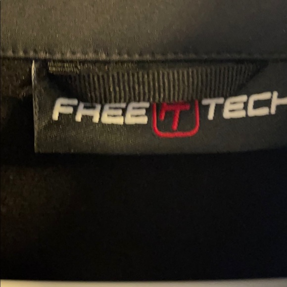 A FreeTech jacket - Picture 2 of 8